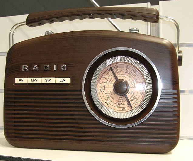 Retro-Style Radio