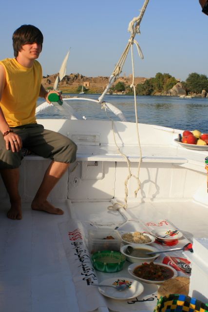 Sailing for lunch - Aswan